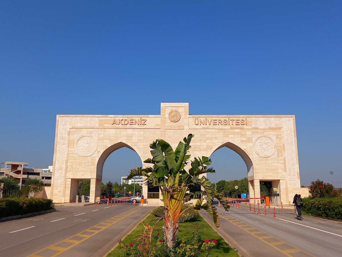 Akdeniz Üniversitesi