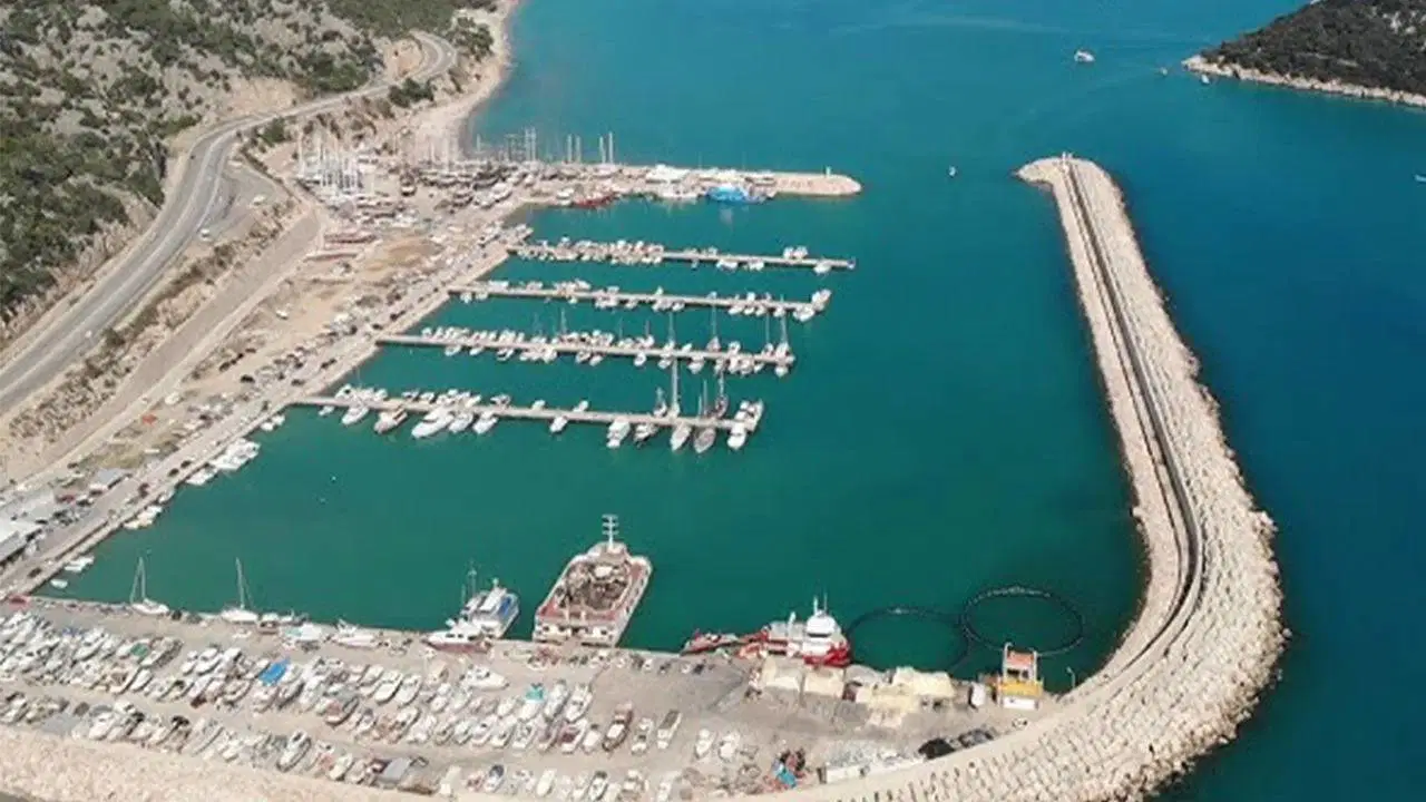 Antalya Balıkçı Barınağı