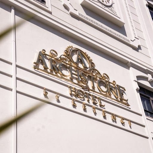 Archstone Hotel