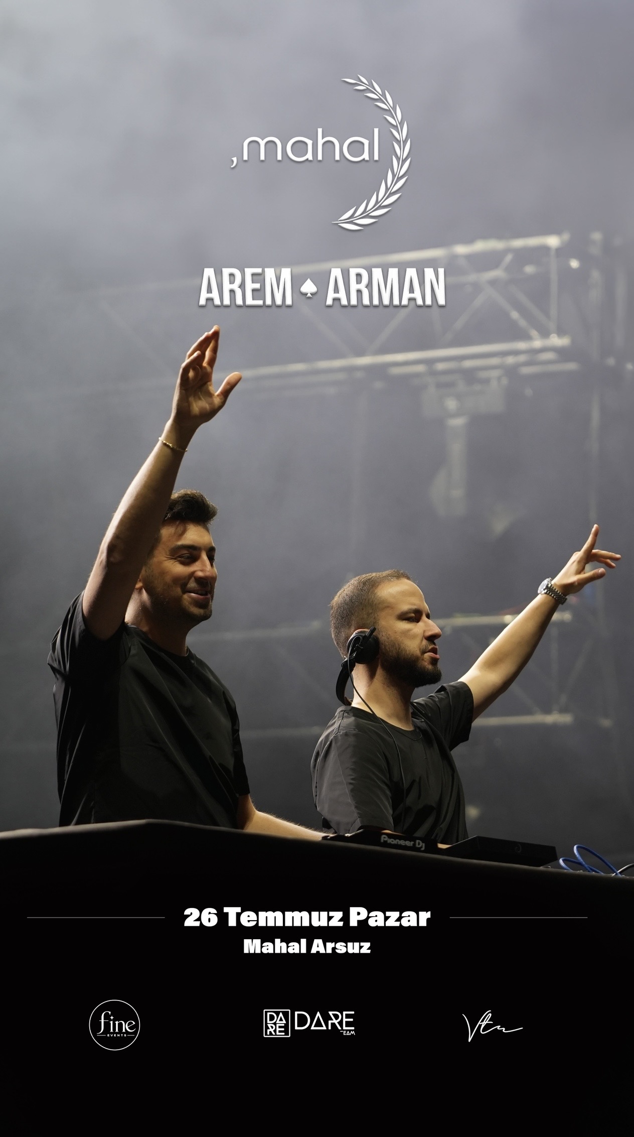 Arem Özgüç & Arman Aydın / MAHAL ARSUZ