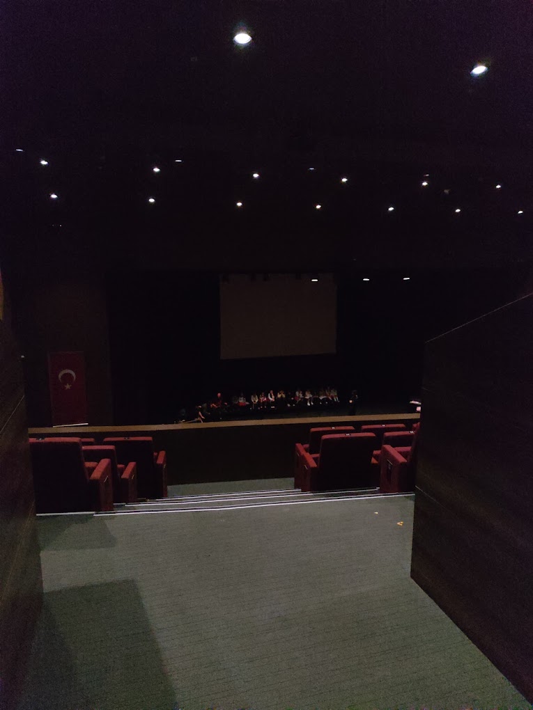 Avlu Kongre ve Kültür Merkezi
