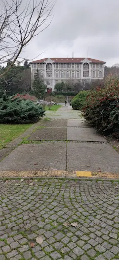 Boğaziçi Üniversitesi Özger Arnas Salonu (Kırmızı Salon)