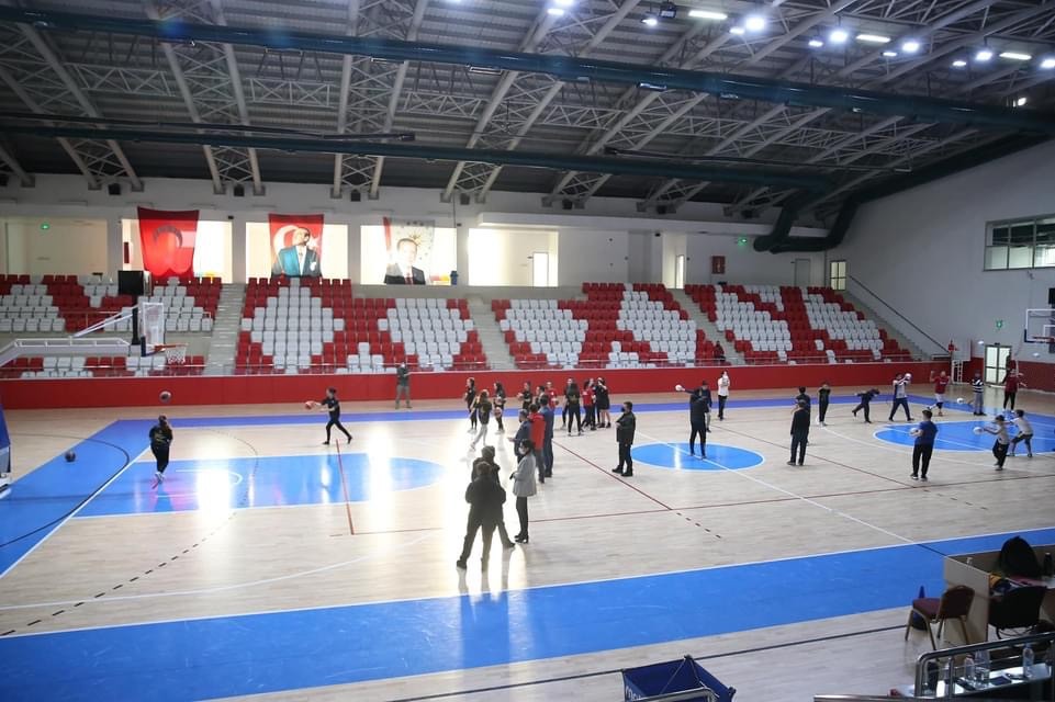 Bozüyük Merkez Spor Salonu