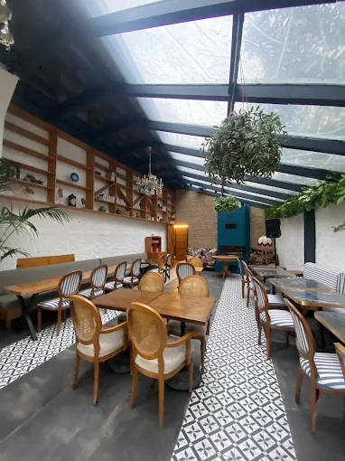 Buenas Bistro & Lounge