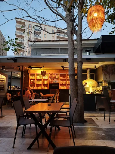 Buenas Bistro & Lounge
