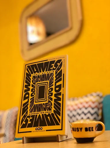 Busy Bee Coffee & Books