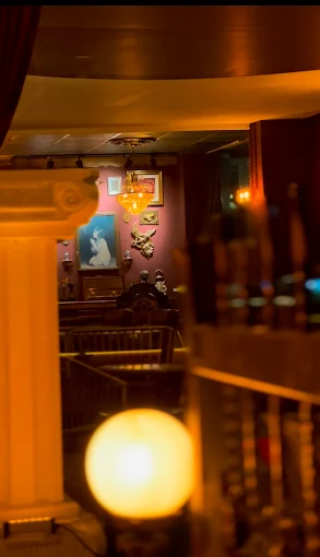 Cafe Carmen Red