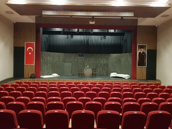 Çankaya Yılmaz Güney Sahnesi
