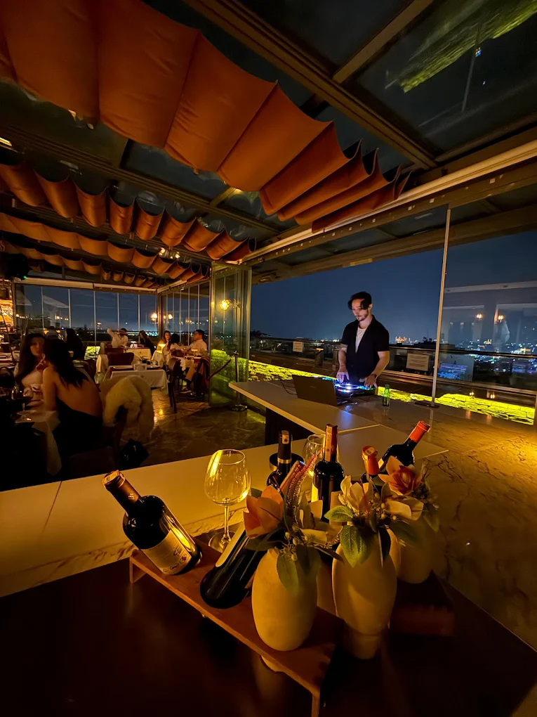 Ceo Rooftop