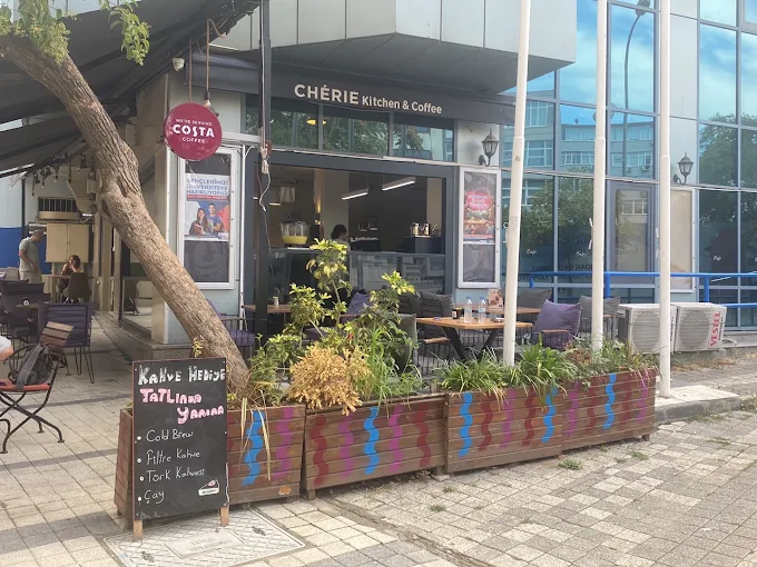 CHÉRIE Coffee & Restaurant