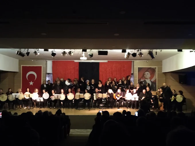 Çiğli Fakir Baykurt Konferans Salonu