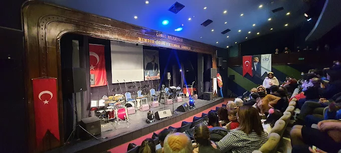 Çorlu Memduh Şevket Esendal Sahnesi