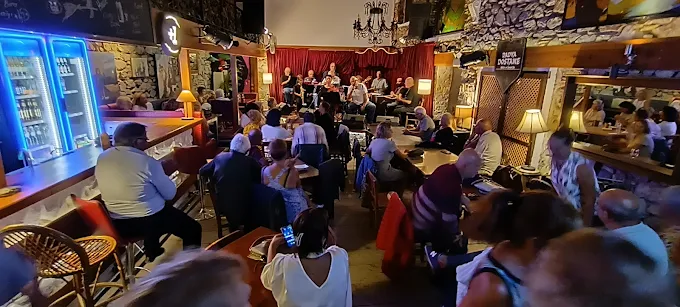 Dadya Dostane Kültür Sanat Evi