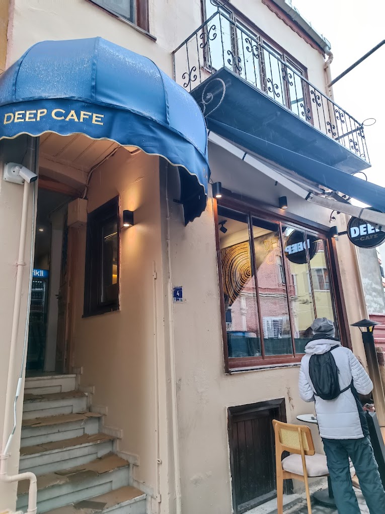 Deep Cafe