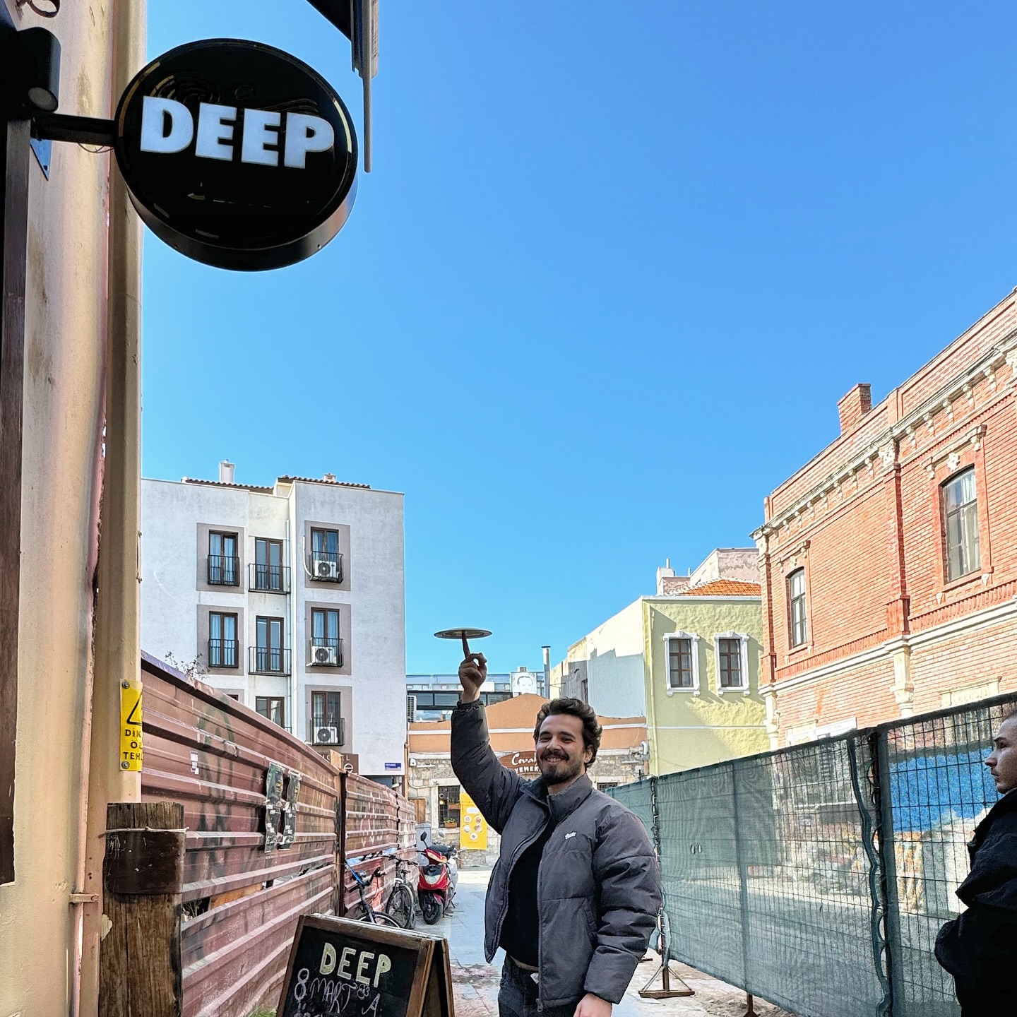 Deep Cafe