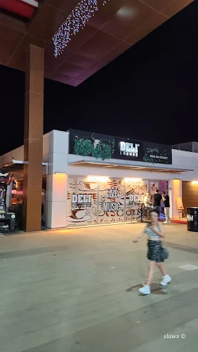 DELI LOUNGE