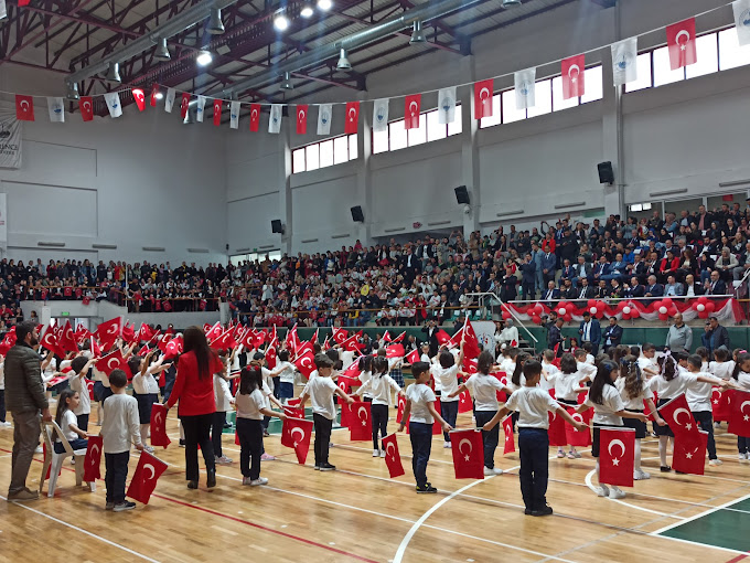 Derince Kapalı Spor Salonu