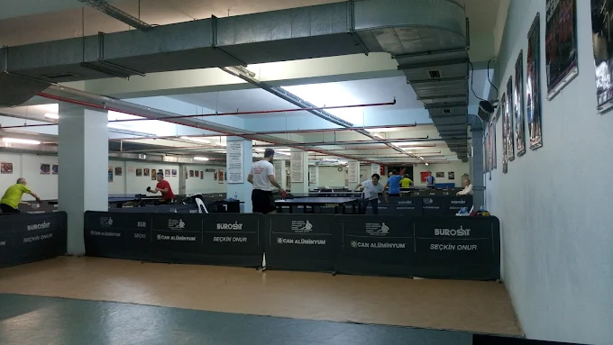 Dikkaldırım Kapalı Spor Salonu