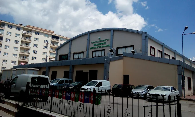 Dikkaldırım Kapalı Spor Salonu