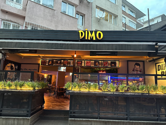 Dimo Cafe & Bar