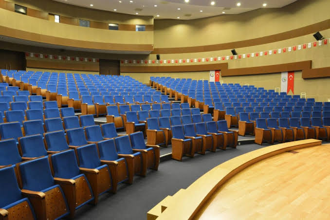 Düzce Üniversitesi Cumhuriyet Konferans Salonu