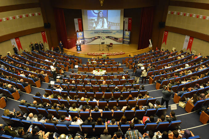 Düzce Üniversitesi Cumhuriyet Konferans Salonu