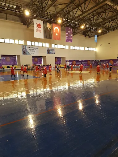 Edremit Kapalı Spor Salonu