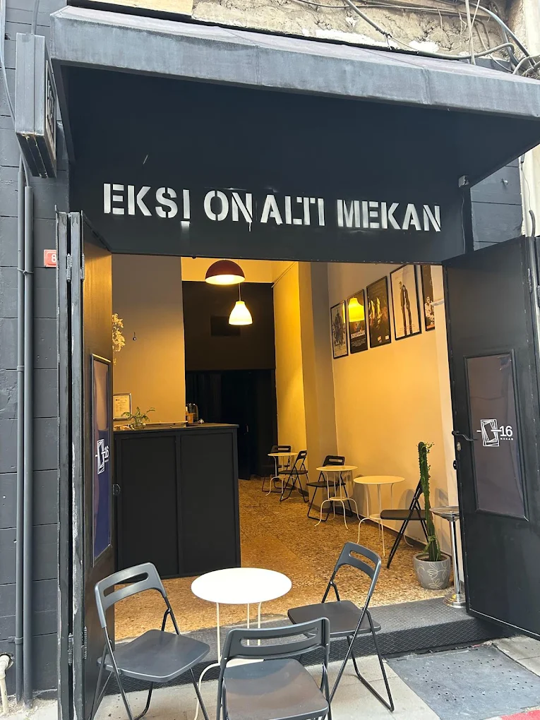 Eksi On Altı Mekan