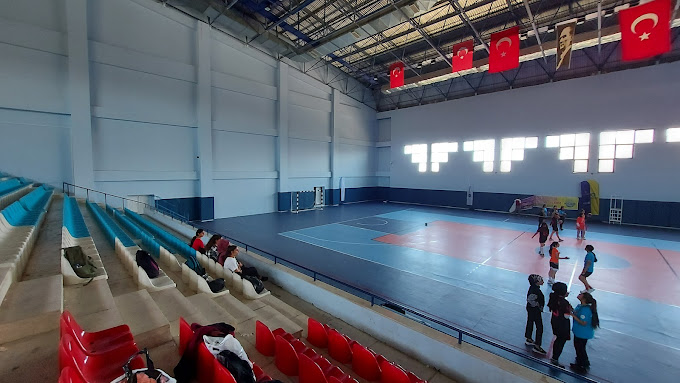 Ergani Gençlik Ve Spor Genel Müdürlüğü Spor Salonu