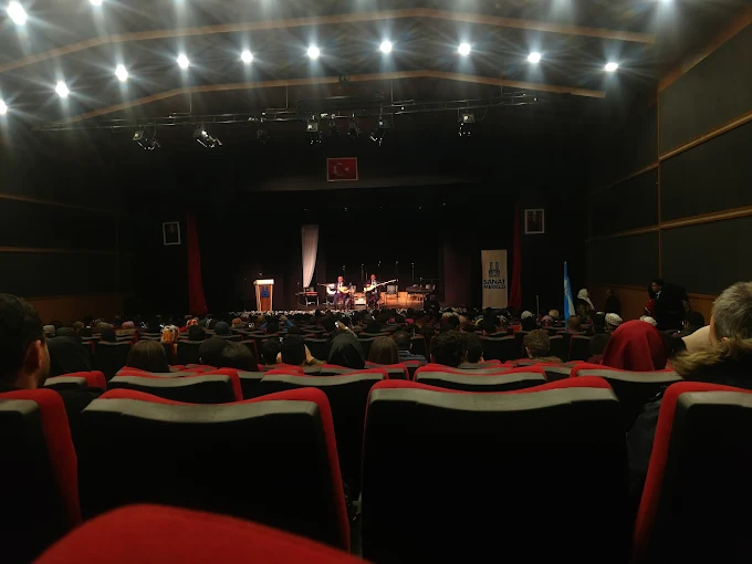 Erzurum İbrahim Erkal Kültür Merkezi