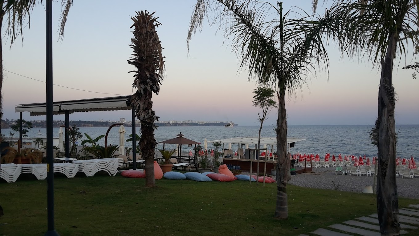 FLAMINGO LOUNGE