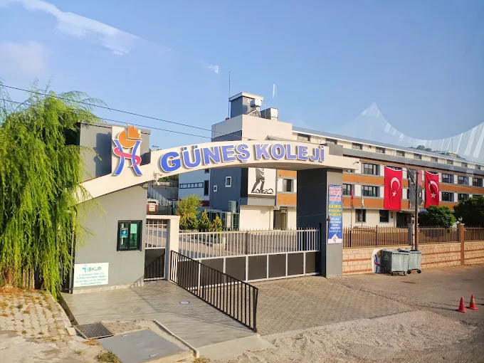 Güneş Koleji Tiyatro Salonu