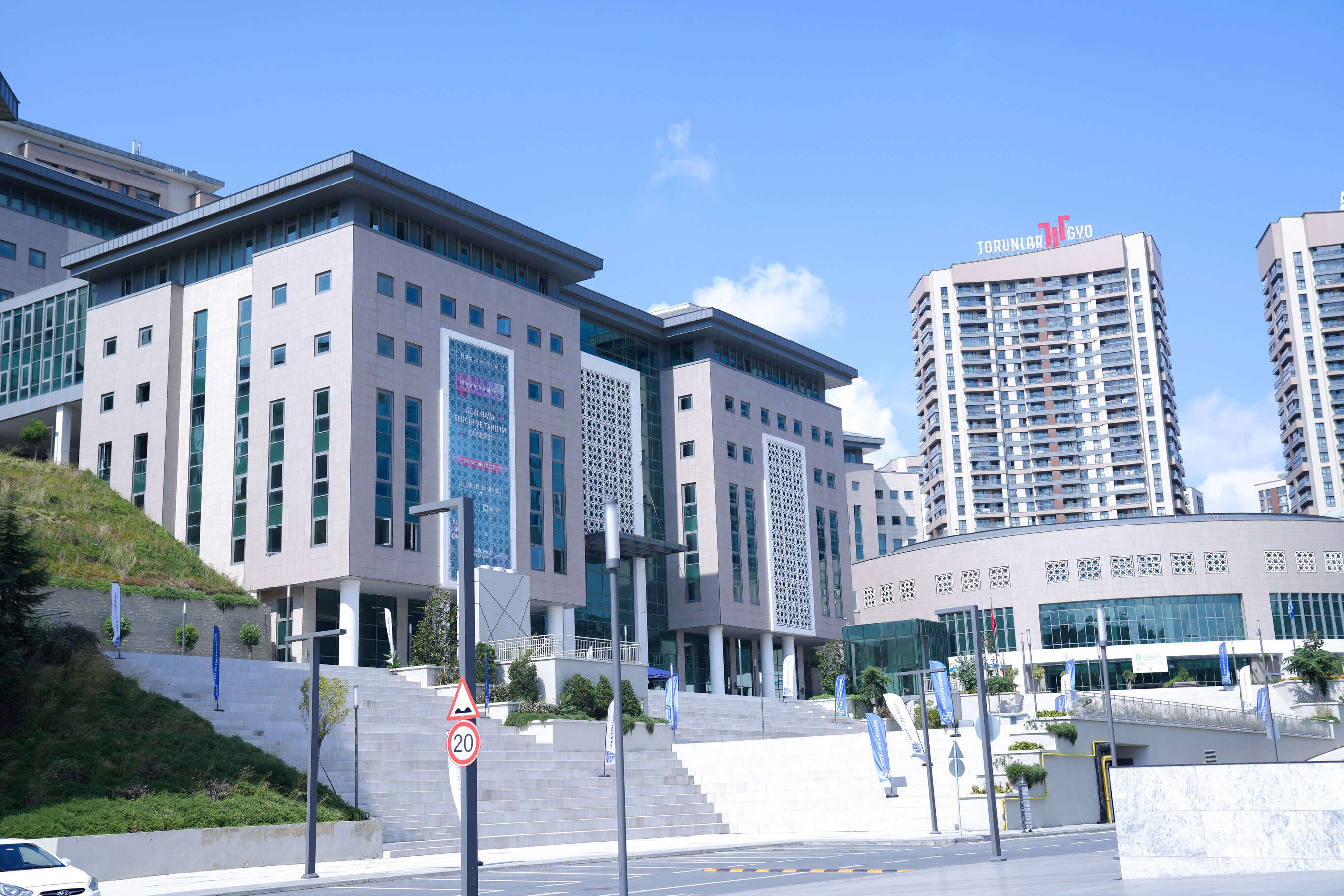 Haliç Üniversitesi
