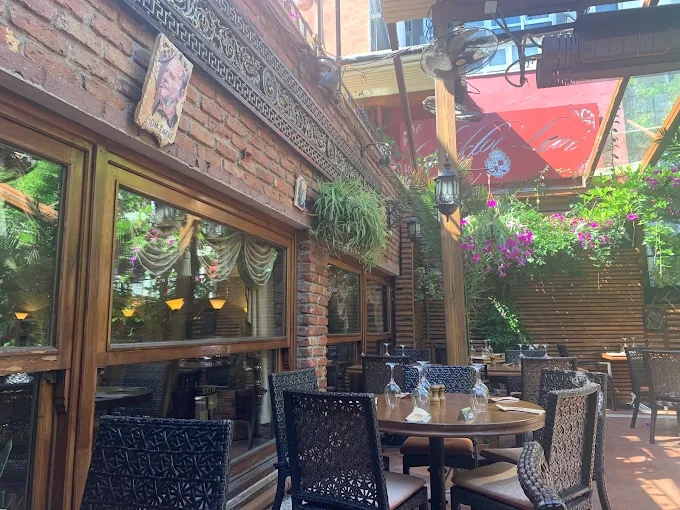 Hiç Pub Kadıköy