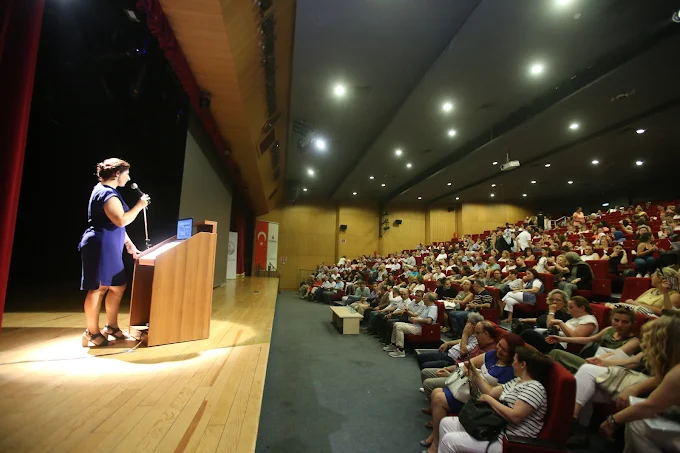 İBB Bakırköy Cem Karaca Kültür Merkezi