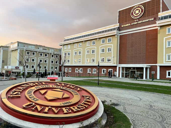 İstanbul Aydın Üniversitesi