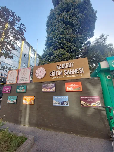 Kadıköy Eğitim Sahnesi