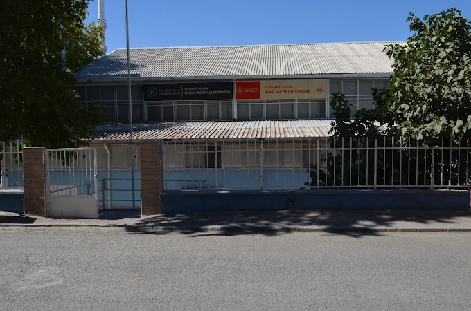 Kahta Atatürk Spor Salonu