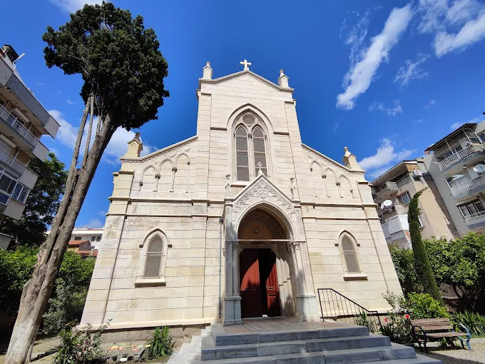 Karşıyaka St. Helen Katolik Kilisesi