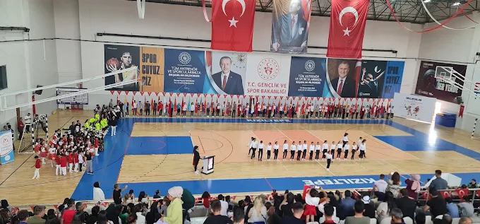 Kızıltepe Atatürk Spor Salonu
