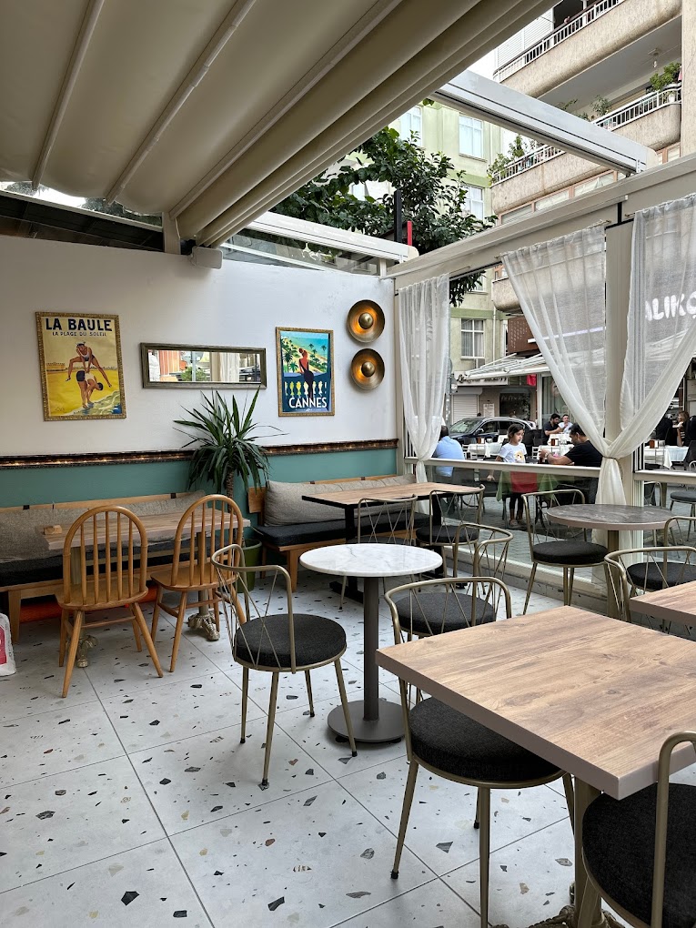 Kleka Coffee & Bakery