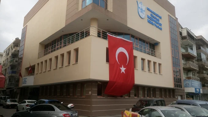Konak Güzelyalı Nazım Hikmet Kültür Merkezi