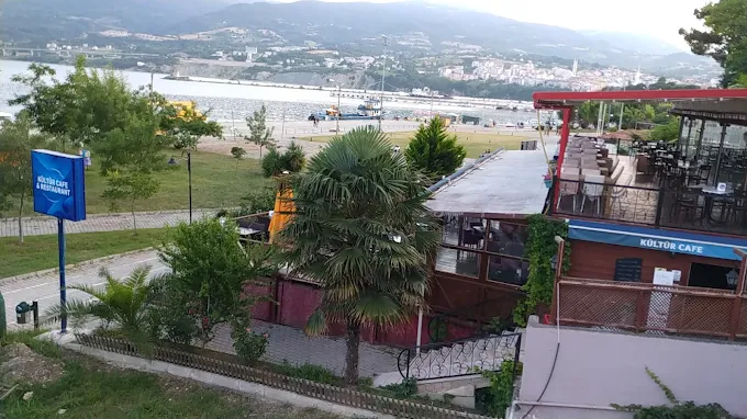 Kültür Cafe & Bar