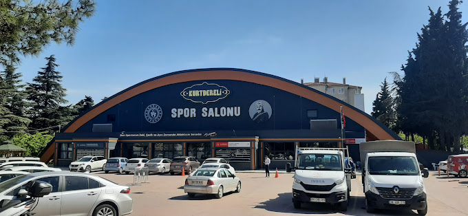 Kurtdereli Kapalı Spor Salonu