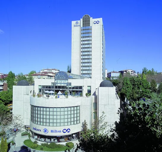 Loop Hilton