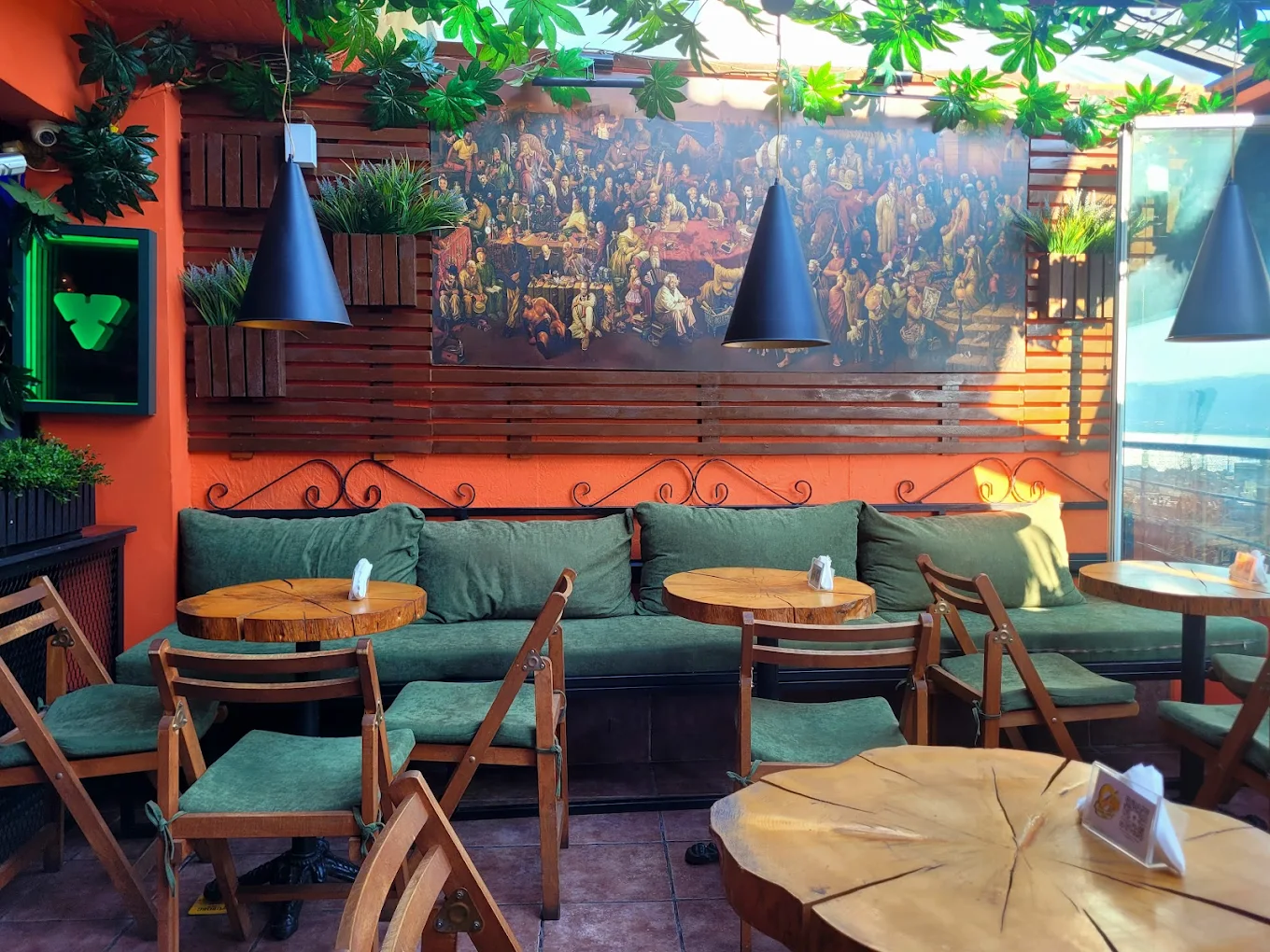 Luck Luck Bistro