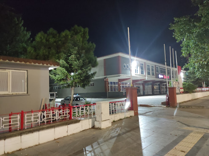 Hüseyin Akbaş Kapalı Spor Salonu