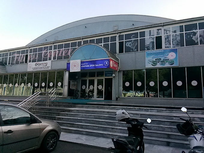 Manisa Atatürk Kapalı Spor Salonu