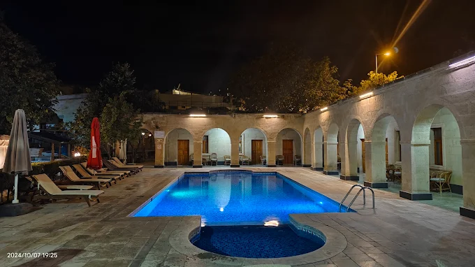 Melis Cave Hotel