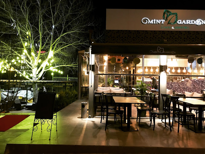 Mint Garden Lounge